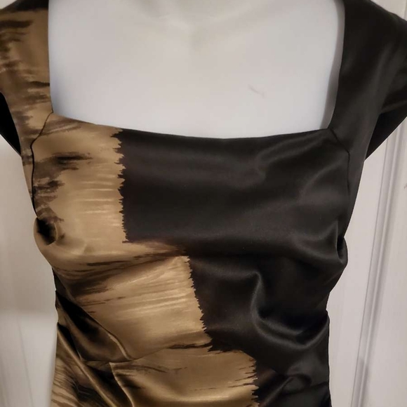 Le Chateau ruched dress - Picture 5 of 6